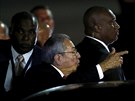 Kubánský prezident Raúl Castro pijídí na summit amerických zemí v Panam (10....