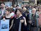 Demonstrace ped úadem Prahy 1 proti výstavb domu u Aneského klátera.