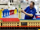 Firma Lego otevela novou výrobní halu ve svém závod v Kladn.