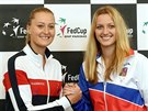 Kristina Mladenovicová z Francie a Petra Kvitová po losování semifinále Fed...