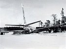 Letoun Korejských aerolinií po nouzovém pistání na zamrzlém jezee.