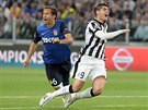 KLÍOVÁ CHVÍLE. Alvaro Morata z Juventusu padá po kontaktu s monackým Ricardem...