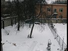 Pohled na zahradu v zim