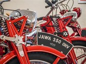 V pop�ed� Jawa 350 OHV po kompletn� renovaci
