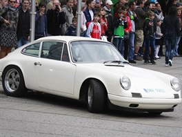 Výstava potrvá do 29. dubna a nechybí na ní takové perly jako Porsche 356 nebo...