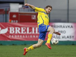 Zlínský fotbalista Tomáš Poznar u míče.