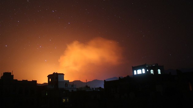 Vbuch v Sanaa (17. dubna 2015).