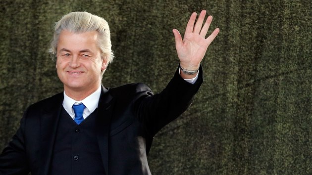 Na protestech promluvil i zstupce nizozemsk krajn pravice Geert Wilders. (13. dubna 2015)