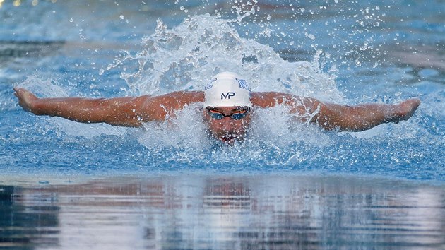 Americk plavec Michael Phelps byl nejrychlej na trati 100 metr motlek na mtinku v arizonsk Mese.