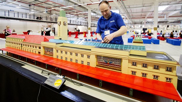 Firma Lego otevela novou vrobn halu ve svm zvod v Kladn.