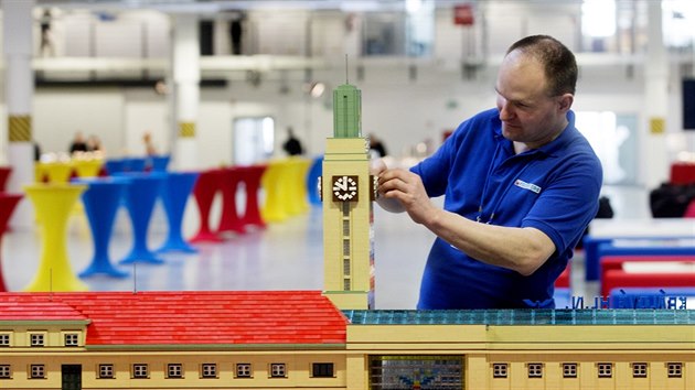 Firma Lego otevřela novou výrobní halu ve svém závodě v Kladně.