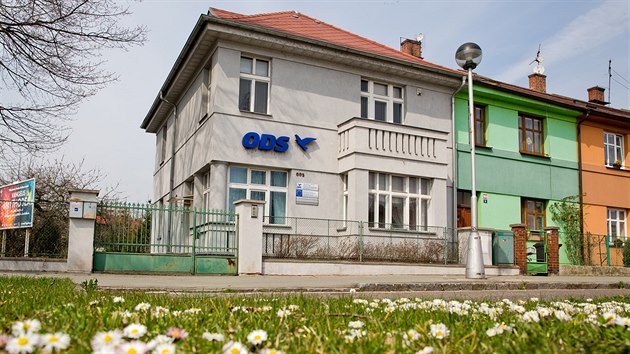 „Modrý dům“ ODS na Vančurově náměstí v Hradci Králové (11.4.2015).
