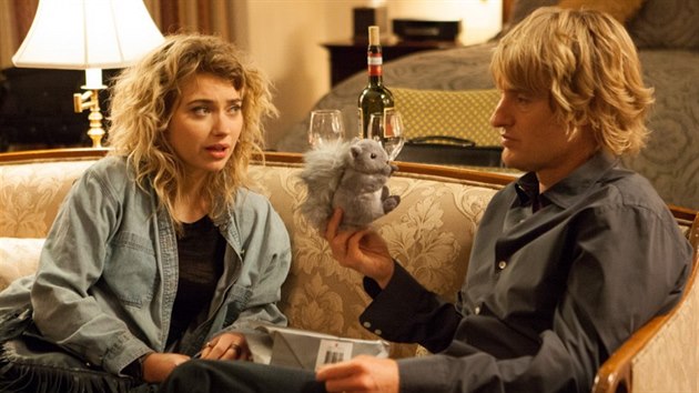 Imogen Pootsov a Owen Wilson v komedii Je prost bjen