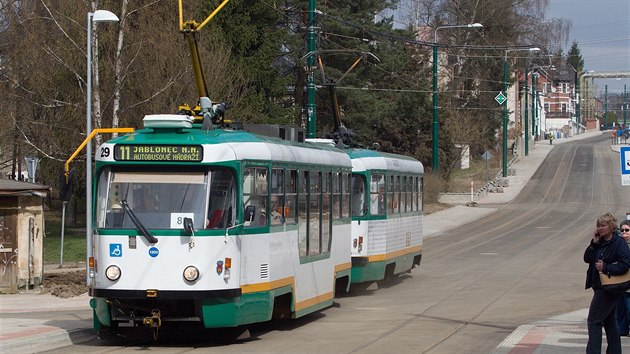 Nvrat tramvaj na tra mezi Libercem a Vratislavicemi nad Nisou.