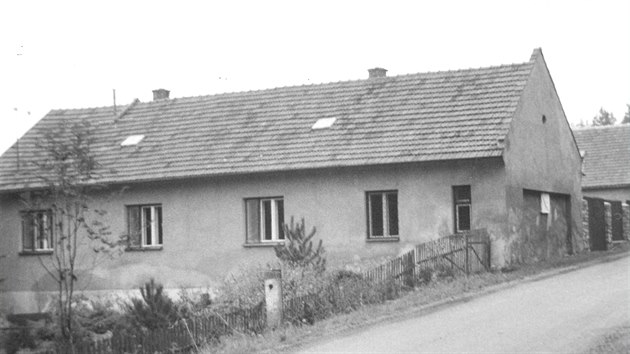 Hájenka Karlov leží mezi obcemi prosetín a Hodonín u Kunštátu. Za války zde žila statečná rodina lesního dělníka Aloise Prudila, jež byla v dubnu 1945 v Brně z větší části popravena za pomoc partyzánům.