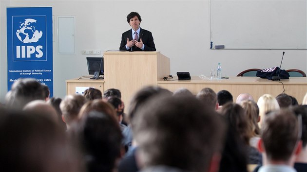 Americký velvyslanec Andrew Schapiro debatoval se studenty Masarykovy univerzity.