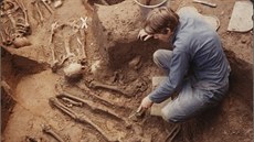 Ostatky z Mariánské louky pod děčnským zámkem vyzvedli archeologové v roce 1985...