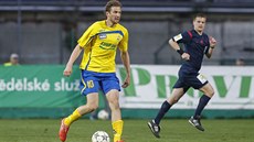 Zlínský fotbalista Tomá� Poznar hledá spoluhrá�e.