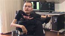 Ruský programátor Valerij Spiridonov trpí genetickou degenerativní nemocí....