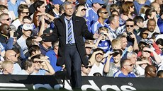 Kouč Chelsea José Mourinho v utkání s Manchesterem United