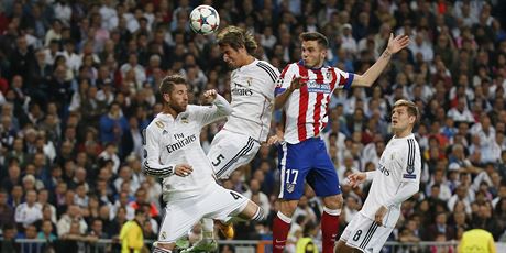 Momentka z duelu panlské ligy Atlético Madrid - Real Madrid.
