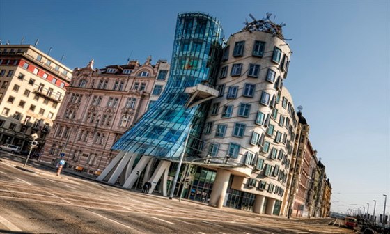 Tanící dm v Praze je jednou ze soudobých budov, která se oteve v rámci Open...