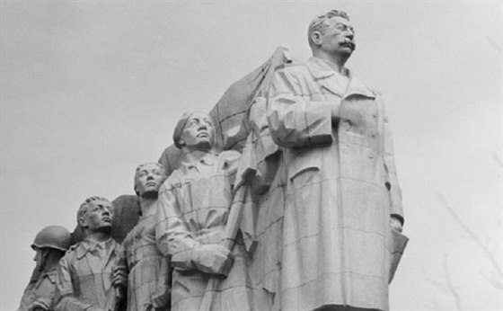 Stalinv pomník na Letné