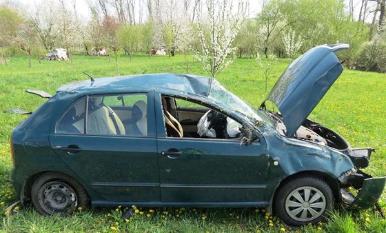 Auto se nkolikrát petoilo pes stechu, idika ale natstí utrpla jen...