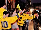 VESELO V LITVÍNOV. Oslavy hokejového titulu pilákaly do ulic davy fanouk.