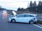 Dopravní nehoda dvou aut uzavela v nedli veer rychlostní silnici z Chebu do...