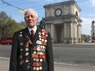 Jurij Parul, 89, na snímcích z moldavského Kiinva a svého domova. Parul...