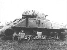 Tank Sherman M4A1 americk vroby ze sestavy 2. gardovho mechanizovanho sboru...
