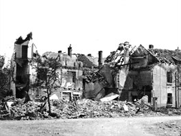 Bomby těžce poničily plzeňskou čtvrť Karlov.