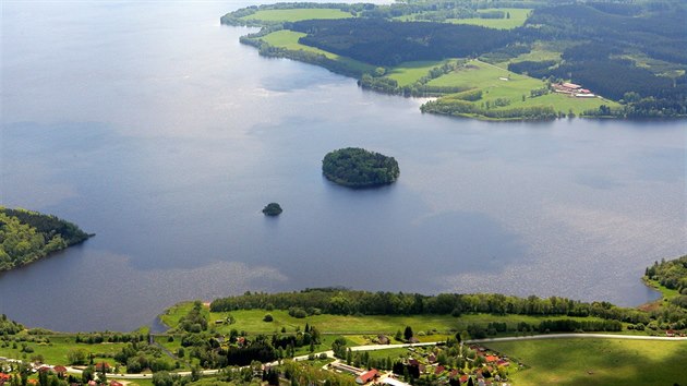 Velk a Mal Tajvan jsou ostrovy v Lipenskm jezee.