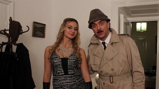 Barbora Mottlová a Tomáš Matonoha alias Žak Kluzo v seriálu Inspektor v nesnázích.