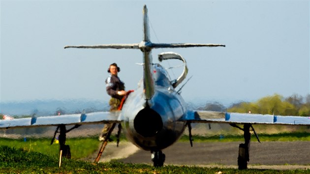 Jediný letuschopný exemplář stíhačky MiG-15 v Evropě je v současnosti na letišti v Hradci Králové.