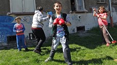 V kolonii �ervený k�í� v Ostrav�-Mariánských Horách se d�tem �ije dob�e. (21....
