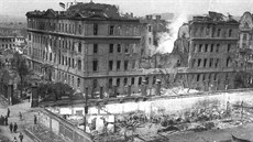 Plze po náletu 25. dubna 1945. kodovka, která v dob Tetí íe patila k...