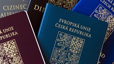 Výroba cestovních pasů podléhá přísně střeženému režimu (24. dubna 2015).