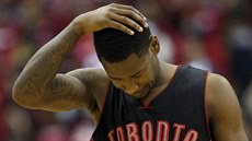 Terrence Ross z Toronta smutní po poráce s Washingtonem.