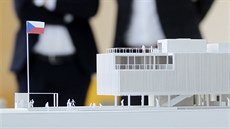 Michal Krištof a Ondřej Chybík ukázali model svého pavilonu pro Expo 2015.