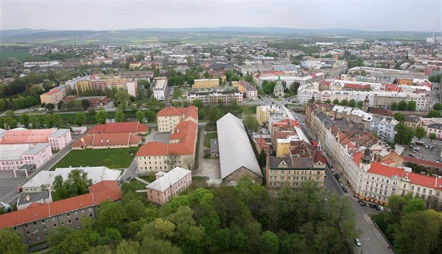 Pohled na Olomouc a dále do kraje z ve dómu svatého Václava. V levé ásti...