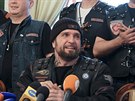 Lídr Noních vlk Alexandr Zaldostanov na tiskové konferenci v bloruském...