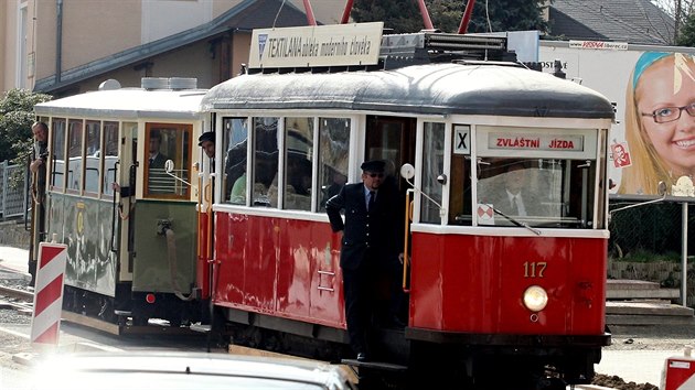 Plech, taen tramvaj 6MT na trati ve Vratislavicch nad Nisou.
