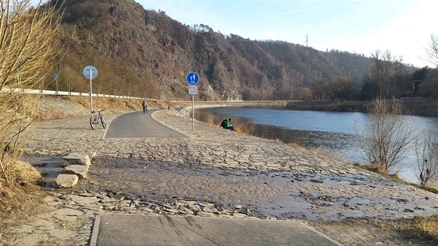 Brod u Jarova na cyklostezce, která spojuje Modany s Vraným nad Vltavou.