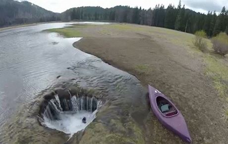 Velké jezero v Oregonu zmizelo v díe