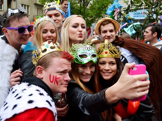 Praský Majáles. Studentský prvod proel centrem msta z Vodikovy ulice a na...