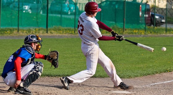 Momentka z baseballového duelu Skokani Olomouc - Kotláka Praha