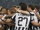 VEDEME! Fotbalisté Juventusu Turín oslavují gól do sít Realu Madrid v...