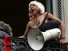 Aktivistky z hnutí Femen naruily prvomájové shromádní francouzské Národní...